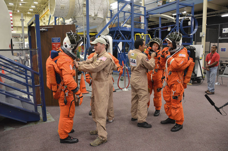 'The Final Four' train for last space shuttle mission