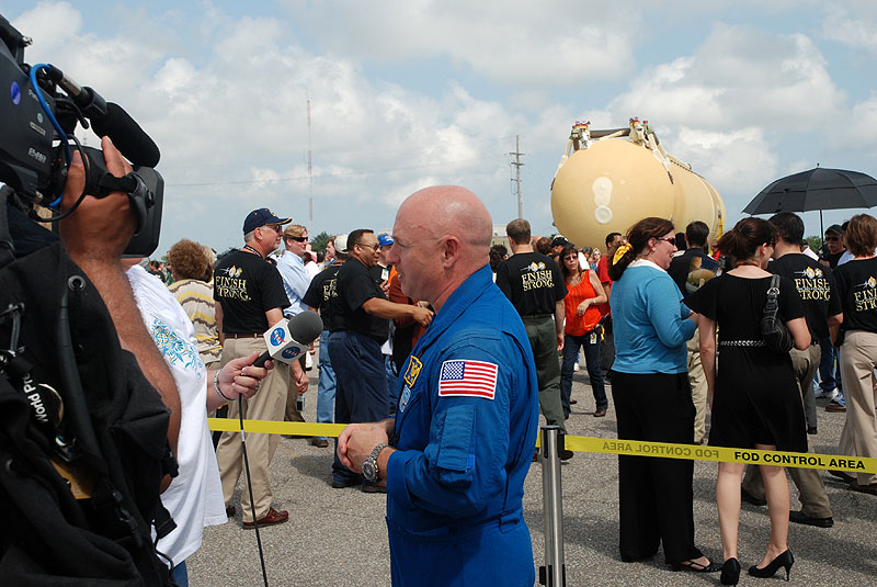 Final shuttle fuel tank to fly rolls out from Michoud