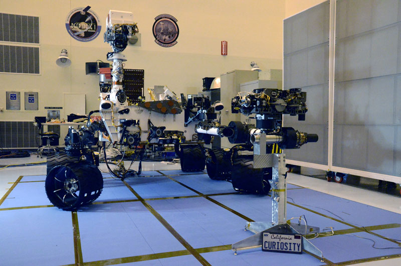 Last look at NASA's car-size rover before trip to Mars