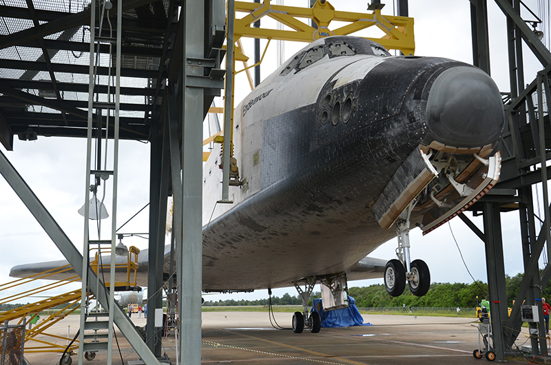 Space shuttle Endeavour mounted on 747 jet for final flight to L.A.