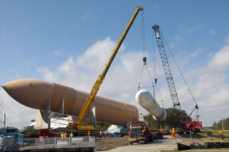 NASA's Fla. visitor center clearing way for Atlantis arrival