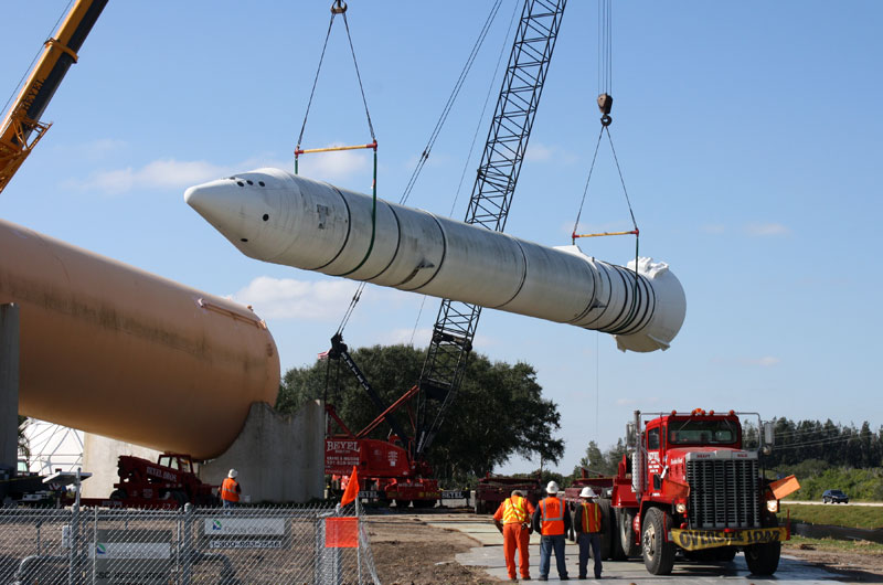 NASA's Fla. visitor center clearing way for Atlantis arrival