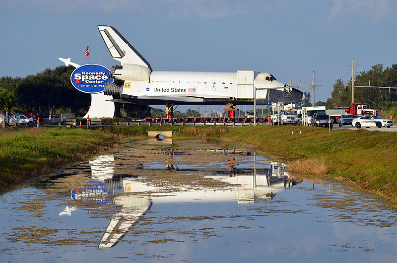 Mock space shuttle moved to make way for the real thing