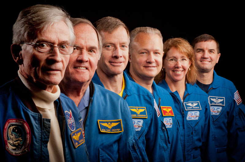 First, last space shuttle crews meet for 'bookend' photos